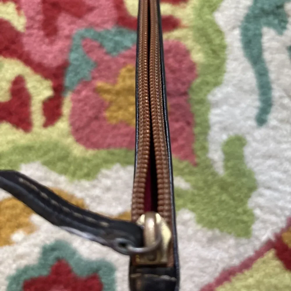 Dooney & Bourke Black Leather Continental Clutch Envelope Wallet Y2K 90s Designr